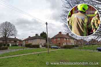 Morden: Man taken to hospital after maisonette fire