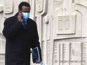 Pandemic-weary Albertans remain leery about fully ditching masks, says poll - Calgary Herald