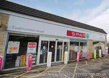 Thieves carrying metal bars steal cigarettes and alcohol from Spar