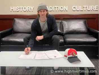 IT'S OFFICIAL: Jake Sanderson signs an entry-level deal with Senators - High River Times
