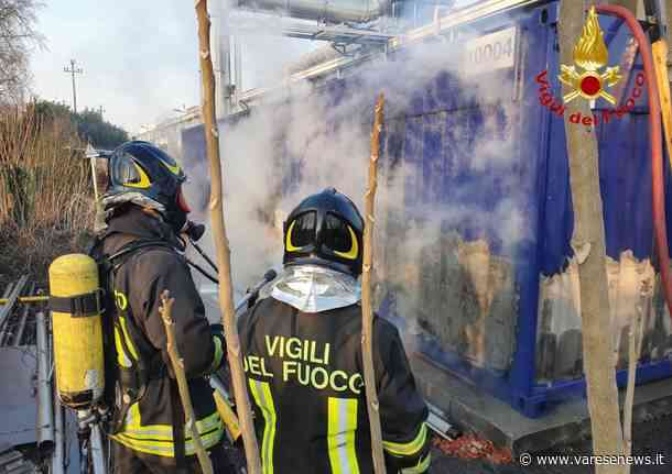 Un incendio in fabbrica disperde una nube acre su Gallarate - varesenews.it