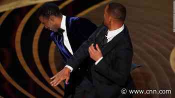 See the moment Smith hit Rock on stage