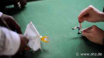 Schule in Schenefeld: Tipp-Kick-Turnier steht im Zeichen der Solidarität mit der Ukraine | shz.de - shz.de