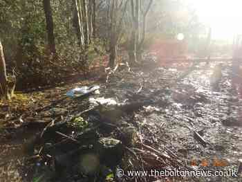 Firefighters called to Seven Acres Country Park - The Bolton News