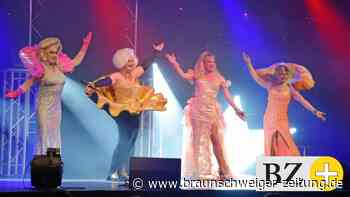 Illustre Lady-Riege entzückt ihr Publikum in Gifhorn