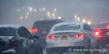 Dichtes Schneetreiben: Video zeigt Massenkarambolage mit 50 Fahrzeugen in Pennsylvania