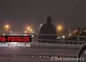 Fermo sul ponte di via Isacco Newton: il video diventa virale - Casilina News