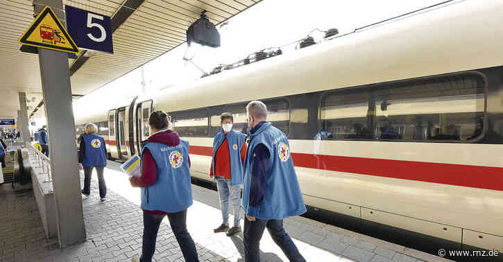 Flüchtlinge in Mannheim:  Warten auf den nächsten ICE aus Berlin