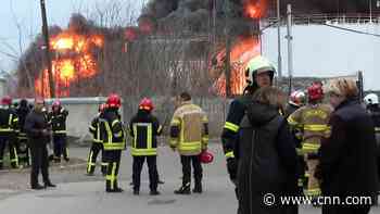 Fact check: Debunking the false conspiracy theory about an Edmonton firefighter coat in Ukraine - CNN