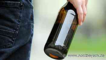 Betrunkener zerkratzt Auto mit Bierflasche und schlägt Beifahrer mit Gürtel - Nordbayern.de
