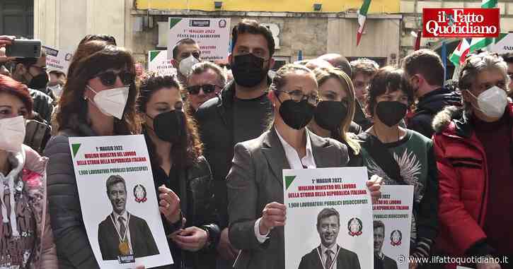Navigator, protesta a Roma: “Dal 1 maggio 1900 persone senza lavoro, una beffa”. Il ministro Orlando va al presidio: “Impegno per soluzione”