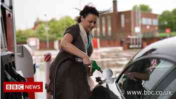 Full fuel duty cut not being passed on to drivers