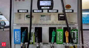 Fuel trickles into private pumps as retail prices rise - Economic Times