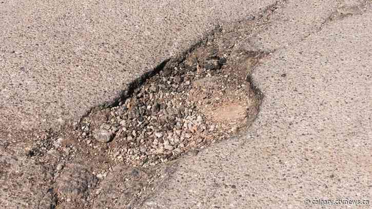 ‘Potentially over $1000 in repairs:’ Potholes in Lethbridge causing headaches for some drivers
