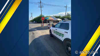 Street vendor robbed at gunpoint in Tulare, deputies say