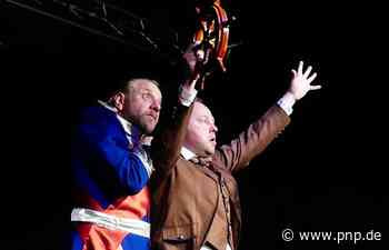 Skurrile Komödie "Richard & Ludwig" im Nuts Traunstein - Traunstein - Passauer Neue Presse - PNP.de