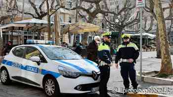 Trieste, rissa tra giovani kosovari in piazza Garibaldi: un ferito grave e un arresto - Il Piccolo
