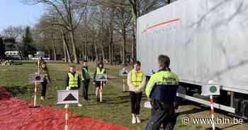 Politie maakt lagereschoolkinderen wegwijs in het verkeer | Brasschaat | hln.be - Het Laatste Nieuws