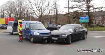 Gewonde bij aanrijding op kruispunt N47 - Het Laatste Nieuws