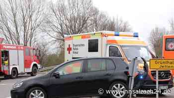 Vorfahrt missachtet: Zwei Personen nach Zusammenstoß verletzt