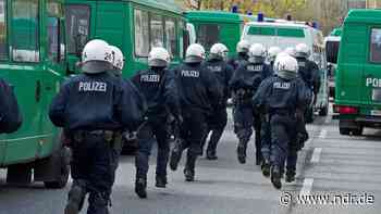 Vor Hansa Rostock - FC St. Pauli: Polizei ist alarmiert - NDR.de