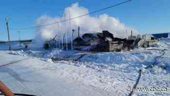 Some services suspended in Gjoa Haven after Nunavut government building burns down - CBC.ca