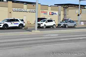 Multi vehicle accident developing on George Freeman Trail - StrathmoreNow.com