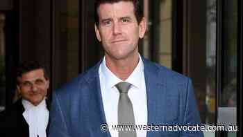 Roberts-Smith punched junior SAS soldier - Western Advocate