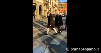 Il video di Berlusconi con la fidanzata Fascina a Sarnico (dopo essere stato da Da Vittorio) - Prima Bergamo
