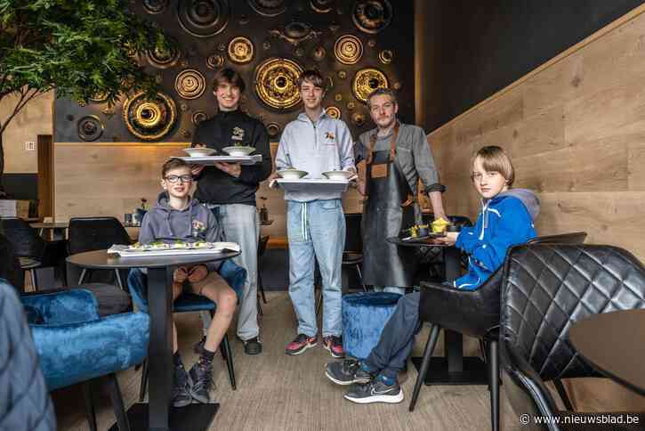 Vernieuwd restaurant Seven trakteert Vier Heemskinderen