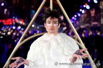The Flash actor Ezra Miller arrested at Hawaii karaoke bar - St Helens Star