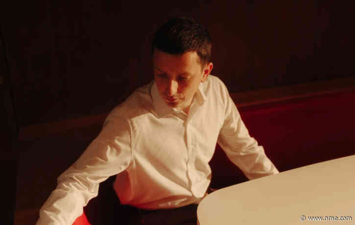 Totally Enormous Extinct Dinosaurs announces first album in 10 years