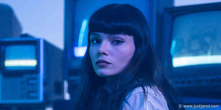 Get to Know 'Blue Bird' Singer Winona Oak With These 10 Fun Facts! (Exclusive)