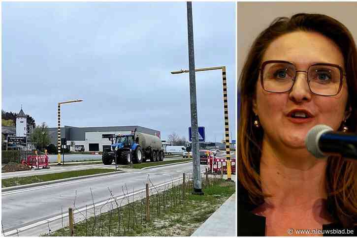 Binnen twee weken zouden verkeerslichten geplaatst worden, maar voor fietsster (59) komen ze te laat: “We hebben nog zo gehamerd op die gevaarlijke situatie”