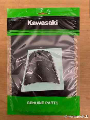 Vendo Protezione serbatoio Kawasaki Z900 RS Kawasaki a Fossombrone (codice 8764936) - Moto.it