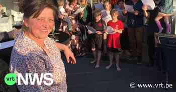 Na 44 jaar sluit Ria haar breiwinkel Kristoffel in Lummen: "Elke dag evenveel genoten" - VRT NWS