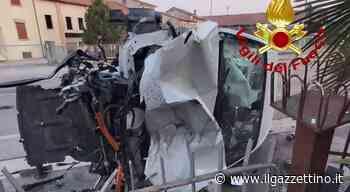Incidente all'alba a Schiavon: l'auto si spezza in due parti, gravissimo un ragazzo di 23 anni Video - ilgazzettino.it
