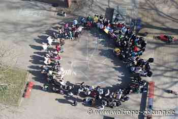 „Nein“ zum Krieg – wie die Glück-auf-Schule der Ukraine helfen will - Waltroper Zeitung