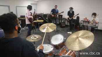 Music students learning through Indigenous musician mentorship at Mohawk College