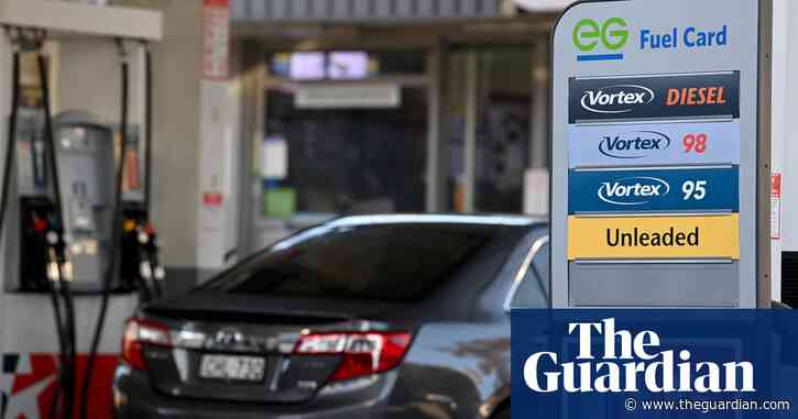 Motorists may wait weeks for lower petrol prices as retailers use up old stock