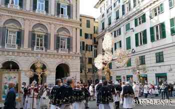 Confraternite Genova e Acqui in processione a S.Lorenzo - Sky Tg24
