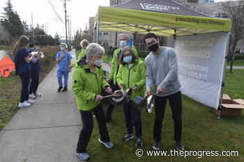 Pot-banging salute returns for Peace Arch Hospital staff – Chilliwack Progress - Chilliwack Progress