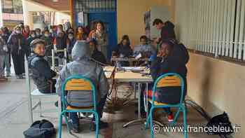 Rosny-sous-Bois : un atelier de web radio pour aider les élèves décrocheurs - France Bleu