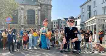 Kunstenaarsreuzen vinden onderdak in bibliotheek | Lokeren | hln.be - Het Laatste Nieuws