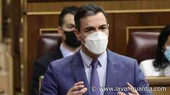 Sánchez afronta una situación crítica bajo el fuego de derechas e izquierdas - La Vanguardia