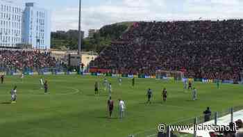 Crotone, la Polizia di Stato sanziona 14 tifosi ultras crotonesi - Il Cirotano