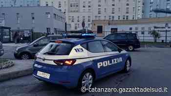 Crotone, minacciava il padre per farsi consegnare soldi. Arrestato 45enne - Gazzetta del Sud - Edizione Catanzaro, Crotone, Vibo