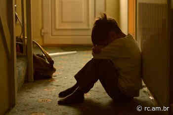 Criança é resgatada após ser trancada em apartamento por horas em Brusque - Rádio Cidade