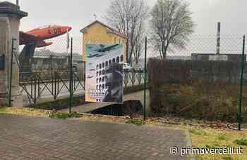 Blitz di Casa Pound: poster di Balbo in aeroporto - Prima Vercelli