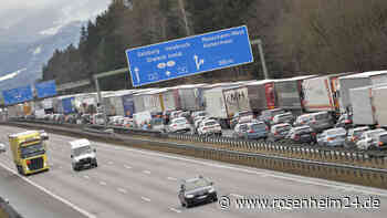 Gegen Blockabfertigung: Freie Wähler demonstrieren jetzt in Innsbruck